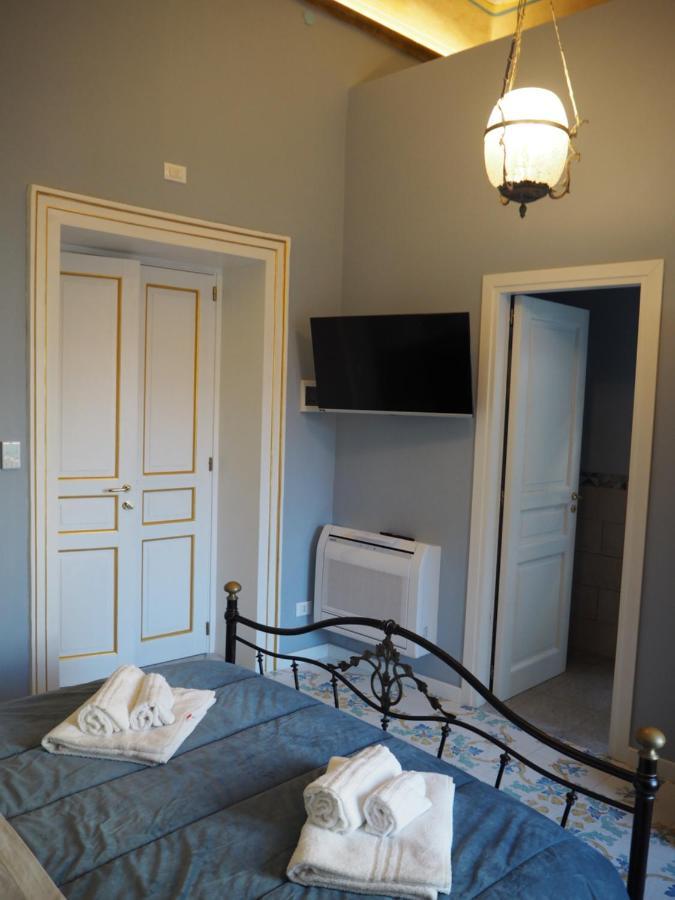Dimora Lecerf Hotel Палермо Екстериор снимка